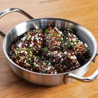 Куриные крылья в 321 Club by Novikov