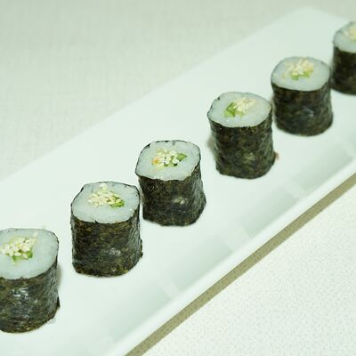 Ролл с огурцом в СУШИSELL по цене 285 ₽