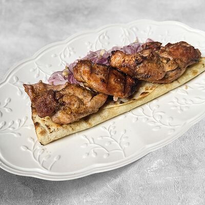 Шашлык из куриного окорока в MaMa Mia по цене 621 ₽