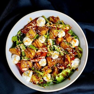 Салат с хрустящими баклажанами в Спички по цене 720 ₽