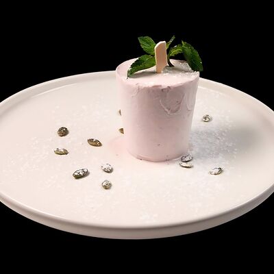 Мороженое клюквенное в Beer & Fire Grill по цене 447 ₽