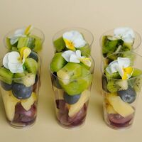 6 порций фруктов в стаканчикев Hotkitchen