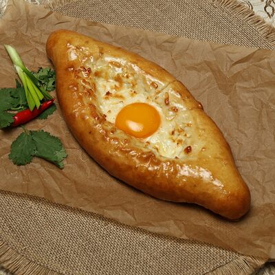 Хачапури по-аджарски в Тюльпан по цене 530 ₽