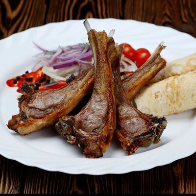 Шашлык из бараньей корейки в Вкус огня по цене 1550 ₽