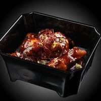Острые куриные крылышки в Sushi & More
