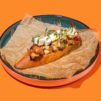 Брускетта с овощами гриль в Kiss по цене 160