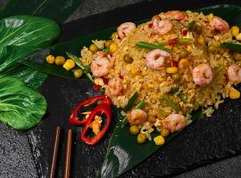 Рис жареный с креветками и овощами в WokPho по цене 450 ₽