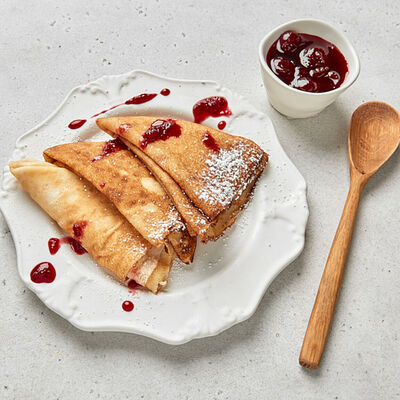 Блины с вишнёвым вареньем в Штолле по цене 159 ₽