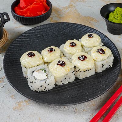 Запеченный ролл с курицей в X-Delivery по цене 720 ₽