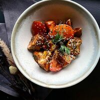 Баклажаны с томатами в устричном соусе в More More