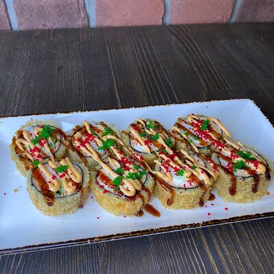 Премиум ролл Колесо Фортуна (темпура ролл) в Винъярд по цене 1100 ₽