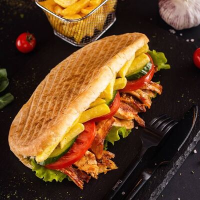 Классический гиро с курицей в Point#pita по цене 359 ₽