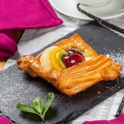 Дениш с фруктами в Поль Бейкери по цене 170 ₽