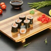 Ролл с лососем в My Sushi