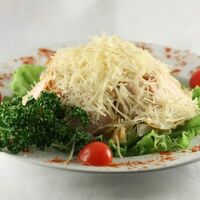 Салат Цезарь в Кабанчик