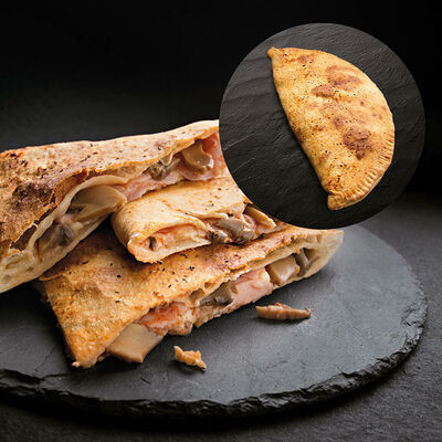 Кальцоне закрытая в Pronto Pizza по цене 820 ₽