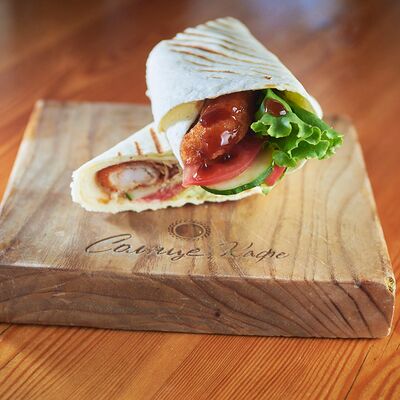 Ролл с креветками в Кафе Солнце по цене 530 ₽