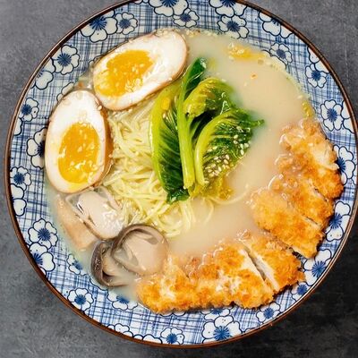 Рамен с куриной грудкойв Gourmetto по цене 850 ₽