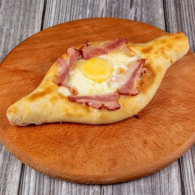 По-аджарски с беконом в Духанъ Алаверды по цене 790 ₽