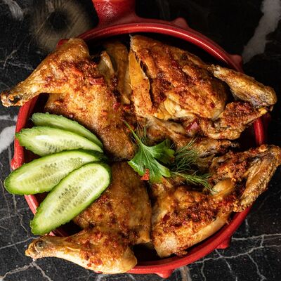 Цыпленок с аджикой в Sesilia по цене 990