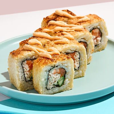 Жареный ролл Ханами в Ostrov по цене 605 ₽