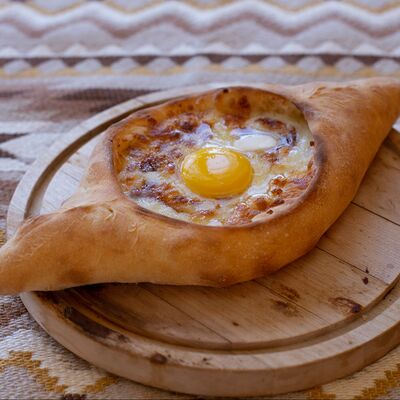 Хачапури по-аджарски в Грузинский дом марабда по цене 435 ₽