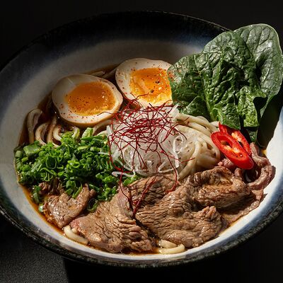 Рамен с говядиной татаки в UMI Asian kitchen & bar по цене 820 ₽