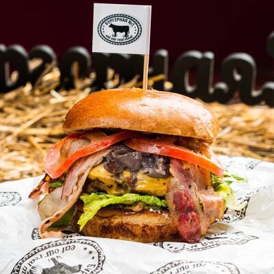 Бургер Саксонец в Бургерная №1 по цене 550 ₽