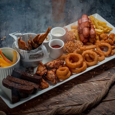 Ассорти закусок от Шефа в Brauplatz по цене 3540 ₽