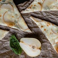 Пицца Груша горгонзола в Истории со вкусом