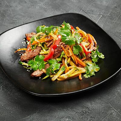 Теплый салат в азиатском стиле в Гранат по цене 420