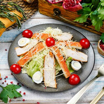 Салат Цезарь с курицей в Ананури по цене 690 ₽