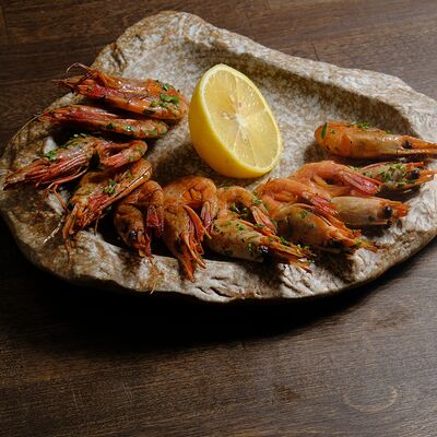 Креветки магаданские жареные в Sterling гастро паб по цене 2300 ₽