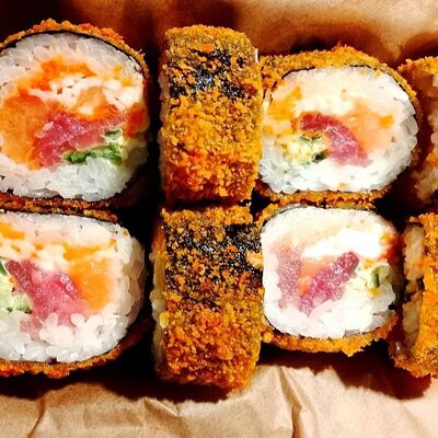 Жареный Япоша в Пицца Рак и Суши по цене 950 ₽