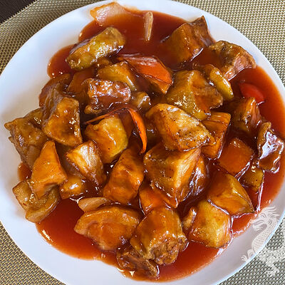 Баклажаны кусочками в кисло-сладком соусе в Чан-Ли по цене 410 ₽