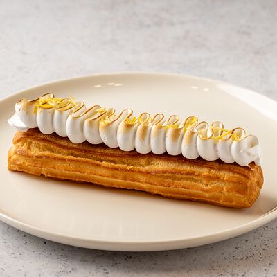 Эклер Лимонный с меренгой в Кофейня Пенка по цене 290 ₽