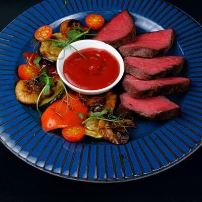 Ростбиф с овощами гриль в Cartel по цене 880 ₽