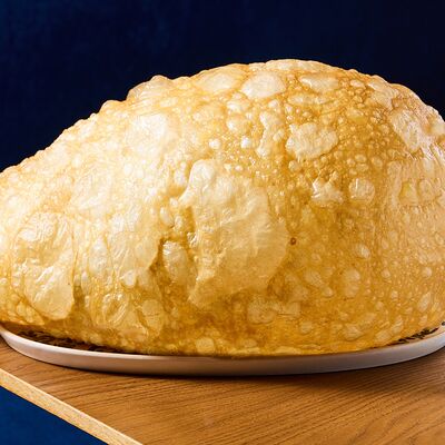 Чебурек с говядиной и сыром сулугуни в NANA Pirveli по цене 655 ₽