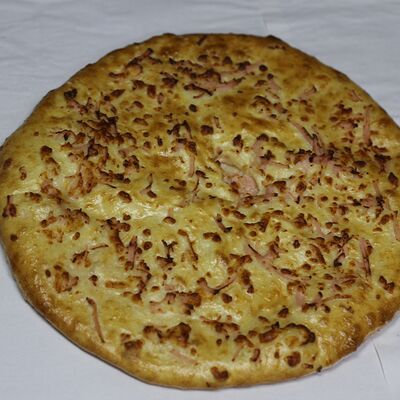 Хачапури с ветчиной и сыром в Lavash сenter по цене 600 ₽