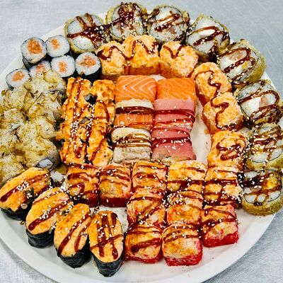 Сет Sushi New Mix в Суши NEW Пицца по цене 3555 ₽