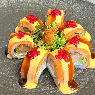 Ролл с креветкой в Everest Sochi по цене 1030 ₽