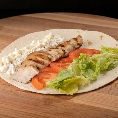 Ролл Цезарь фреш в Burger Club по цене 399 ₽