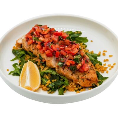 Курица с булгуром и мексиканской сальсой в Marrone Rosso по цене 3600 ₸