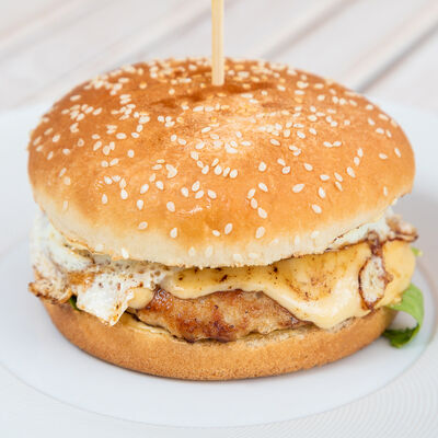 Бургер с куриной котлетой в Бар Соль по цене 400 ₽