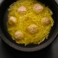 Суп с куриными фрикадельками в IceКафе