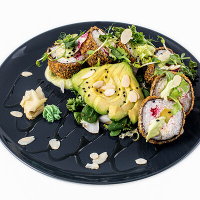 Кранч ролл с краб-миксом и авокадо в Wok & Roll по цене 680 ₽