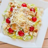 Салат Цезарь с курицей в Доминион