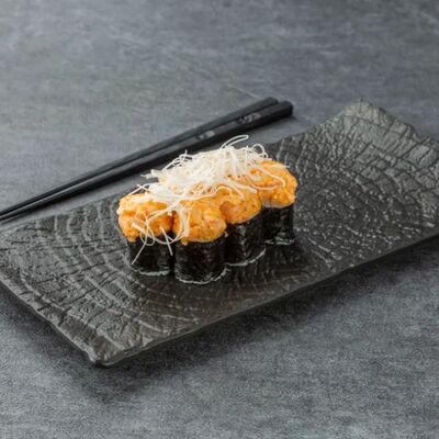 Ролл спайси яки с лососем в Или по цене 290 ₽