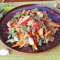 Харусаме с мидиями в остром китайском соусе в АрисА - лавка азиатской еды