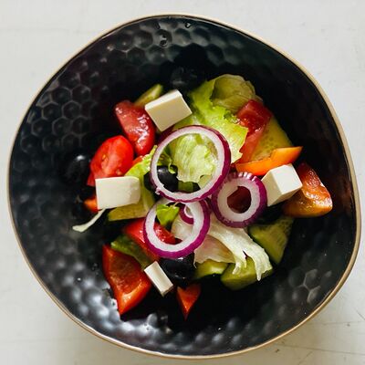 Салат Греческий в Бухта по цене 545 ₽